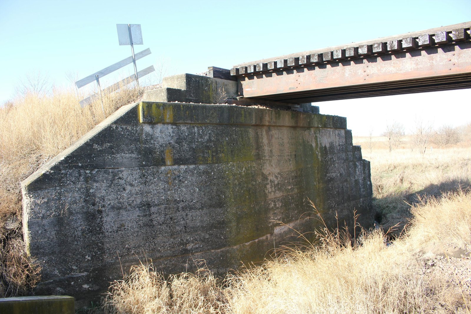 South abutment